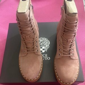 NEW Vince Camuto Mecale Boots